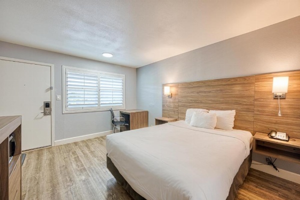 Vagabond Inn San Luis Obispo image 17